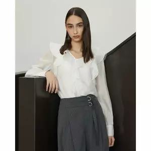 [에고이스트] ER3WB863 브이넥 러플 포인트 블라우스 (25년 가을)