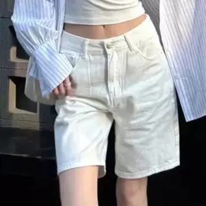 데님 버뮤다 팬츠 와이드핏 5부 반바지 무릎 기장 (WFJ7G2R)