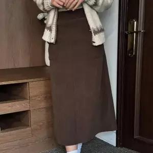 [하프클럽/셀러허브_여성트랜드패션]빅사이즈 512 골덴뒷밴딩트임스커트 DYP