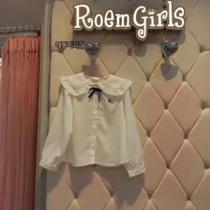 로엠걸즈 DP01 프릴 카라 브라우스 프릴 카라 브라우스 RGBW2482P