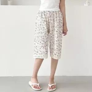 [라일리여성의류] Rly 스탠다드 엠보인조인견 레이스소재 6부 숏팬츠 1