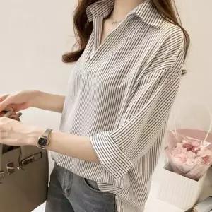 쉬폰 스트라이프 셔츠 세련되고 단정해보이는 브이넥 7부소매 스트라이프 여성 블라우스