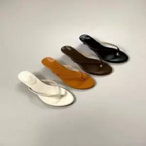 [하프클럽/]여성 샌들 쪼리 푹신한 뮬 로우힐 키높이