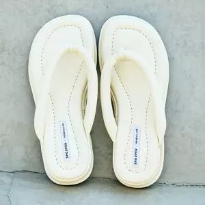 [슈펜] 패딩 플랫폼 쪼리 슬리퍼 (HPWWID3601-T)