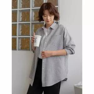 [하프클럽/샵앤]여성 카라넥 스트라이프 베이직 루즈핏 남방 셔츠 21DS-WBL-512