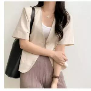 단추 크롭 여성 여름 브이넥 반팔 노카라 자켓 시원한 마이 크롭 재킷