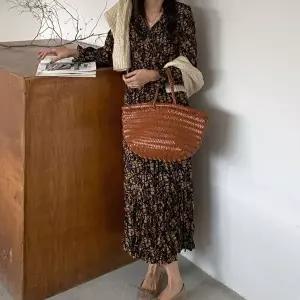 플라워 주름 롱원피스 브이넥 허리밴딩 페미닌 (KYR-WFFT4B7)