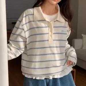 [하프클럽/]여자 개강룩 배색 버튼 카라넥 단가라 레터링 면 티셔츠