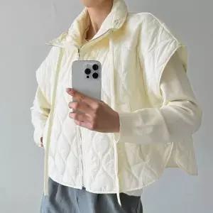 [하프클럽/]여자 하이넥 언발 박시핏 크롭 물결 퀼팅 패딩 조끼