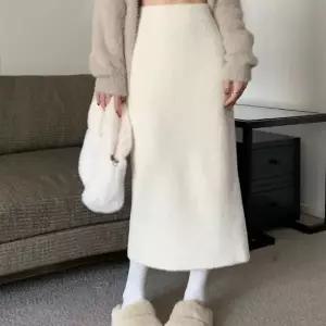 여성 니트 롱 스커트 아이보리 겨울 데일리