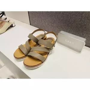 [닥스](대전신세계)여성구두 편안한 컴포트 캐쥬얼 샌들 DLD108 스모그그레이