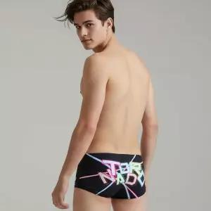 토네이도 네온 레이저 타이포 남성 숏사각 수영복 감각적인 스타일리시한 강습용 탄탄이