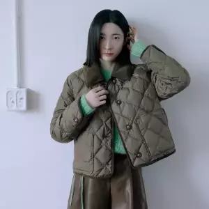 [롯데백화점]쥬크 디테쳐블 카라 퀼팅 구스 점퍼 Z254PSG182