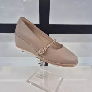 [ELCANTO]엘칸토 HC11 양가죽 여성화 초경량 세미정장 메리제인 펌프스 H3M9U51V335 (S44355340)