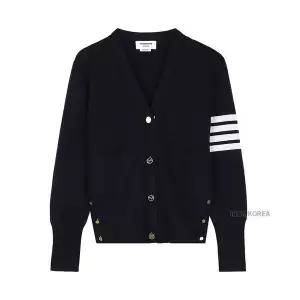 [톰브라운] FW25 여성 울 4바 브이넥 가디건 FKC207A 00014 415 _SSG