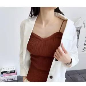 레이어드 레이스 니트 탑 끈 민소매 이너 슬림핏 후드 후리스 집업 티 플리스 자켓 오버핏 가을 겨울 옷 잠바 점퍼 간절기 긴팔 커플