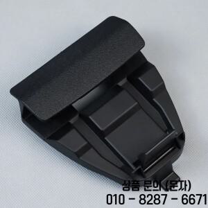 VW Passat B7 2011 2015 CC 수하물 삼각형 경고 표시 브래킷 Clip3C8860285