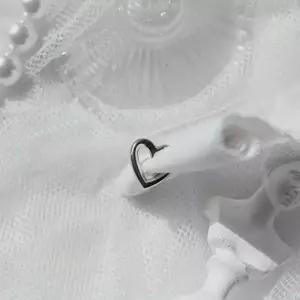 두꺼운 하트 모양 귀걸이 클립 이어커프 안뚫는귀걸이 이어커프 귀찌 피어싱 귀찌모음