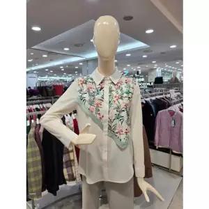 [갤러리아] 사선 플라워 셔츠형 블라우스(CLFSBL102)