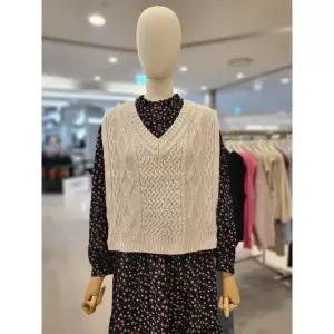 [하프클럽/써스데이아일랜드]케이블  브이넥 베스트  (T248MVT238W)