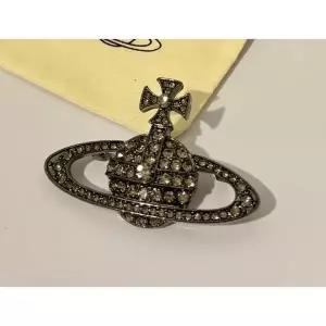 미국 빈티지 비비안 웨스트우드 브로치 행성 핀 Y2K 검은색 127639263380