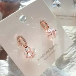 [아트박스]/신상오픈런 여성 럭셔리 지르코니아 크리스탈 드롭 귀걸이