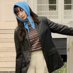 [롯데백화점]올리브데올리브 싱글 페이크 레더 자켓 OL5XJ868