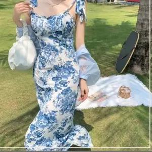 여성 여름 어깨 끈묶음 플라워 롱원피스 꽃무늬원피스 (KYR-WDBFDE8)