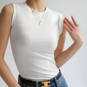 신축성 활동성 좋은 라운드넥 기본 민소매 티셔츠