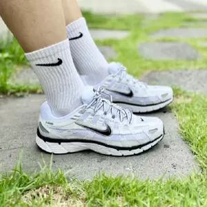 나이키 P6000 화이트 남성 쿠션 러닝화 [국내배송]