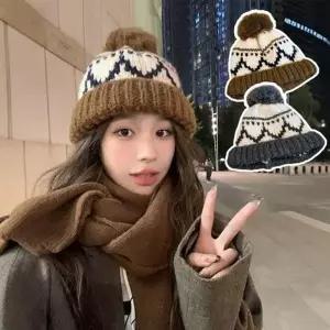 여성 굵은 짜임 빈티지 무늬 포인트 겨울 방울 비니