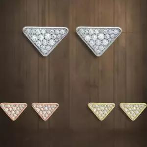 /신상오픈런 여성 데일리 스타일 반짝이는 미니 은침 귀걸이