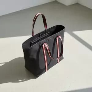 [발리] 남성 코드 토트백 MMAE02WNY220 U901P