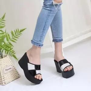 국내제작 유광라인 와이드스트랩 플랫폼 웨지힐 오픈토 샌들슈즈 6SS 웨지힐샌들