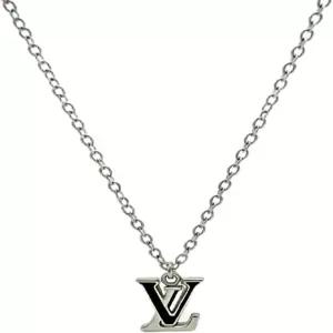 도어라미 V 이니셜 펜던트 실버 체인 목걸이 블랙 에나멜 디테일의 커브 링크 스타일 길이 조절 가능한