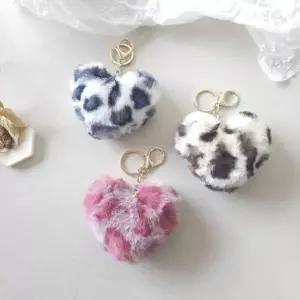 [콩심팥심]무늬 하트 폼폼 털방울 액세서리 장식용품