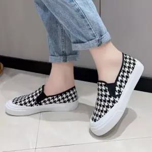 [라일리] Rly 체크 여성 슬립온 여름 밴딩 발편한 통굽 단화