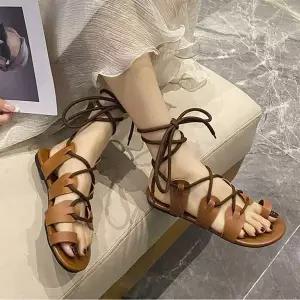 [에이치플러스몰]여름용 스트랩 해변용 여성용 플랫 샌들 슬리퍼 신발 여행용