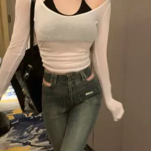 여성 투피스 데일리 티 롱루즈핏 퓨어 칼라 일자어깨 긴팔 홀터넥 봄가을 슬림핏 숏 톤 다운 상의 M스포3