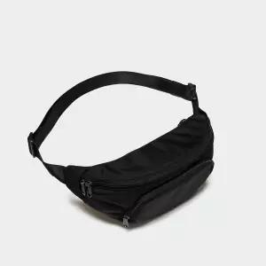 메시 포켓과 조절 가능한 스트랩이 있는 팬더 에브리웨어 벨트 백 크로스바디 패니 팩 4L / 블랙