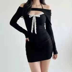 [하프클럽/]여성 가을 겨울 슬림핏 홀터넥 레이스 미니 드레스