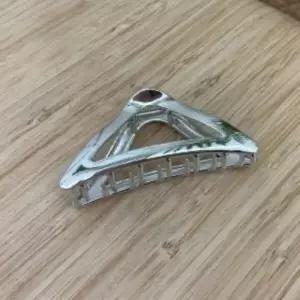 /신상오픈런 여성용 메탈 진주 웨이브 집게핀 헤어 액세서리