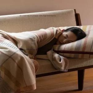 쇼파 등 북유럽