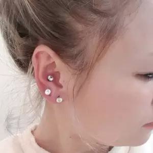 연골 이어링 6mm피어싱 큐빅 피어싱 큐빅귀걸이 큐빅이어링 연골피어싱