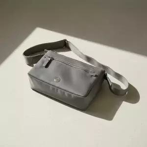 샘소나이트 카리사 에보 숄더백 파우치 포함 건메탈 그린