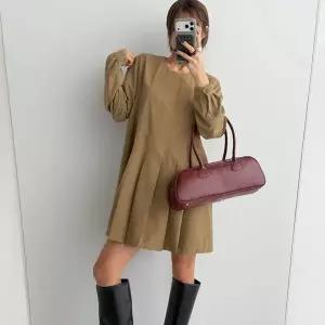 [하프클럽/셀러허브_여성트랜드패션]여자 봄데이트룩 플리츠 결혼식 미니