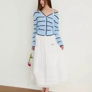 [롯데백화점]에고이스트 [BLUE LABEL] 핀턱 레이스 밴딩 티어드 스커트 ES2OSK02