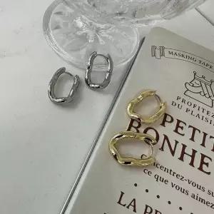 스트레인귀걸이 골드 이어링 실버 볼드 데일리 쥬얼리 링귀걸이 귀걸이쇼핑몰 여자귀걸이