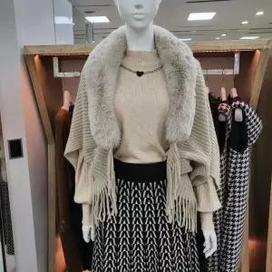 [하프클럽/해리앤]해리앤 DP01 퍼 트리밍 수술장식 숄 가디건 HOWP6D08