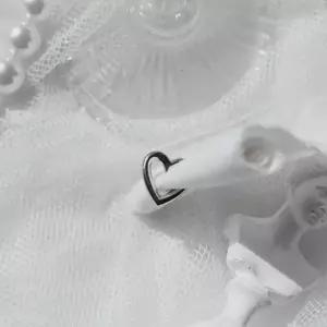 볼드 귀걸이 귀찌 이어커프 하트 귀찌 이어커프 안뚫는귀걸이 귀찌모음